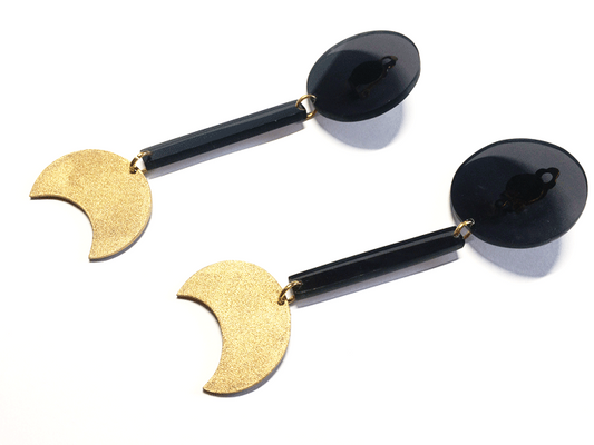 gold-long-crescent-earrings